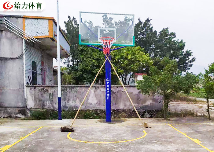 籃球架廠家直銷(xiāo)
