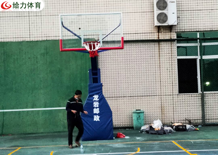 移動籃球架
