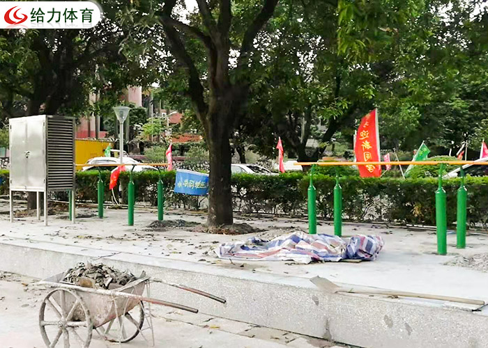戶外健身器材
