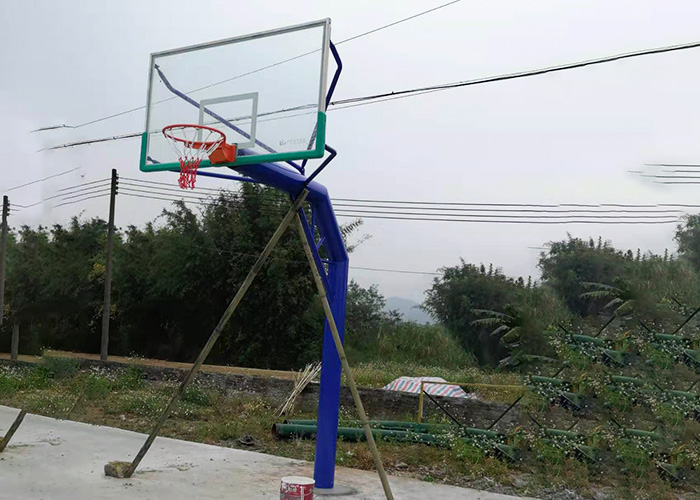 獨(dú)柱籃球架